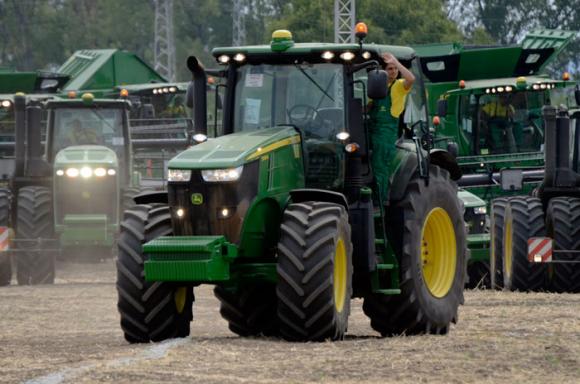    Deere   -   