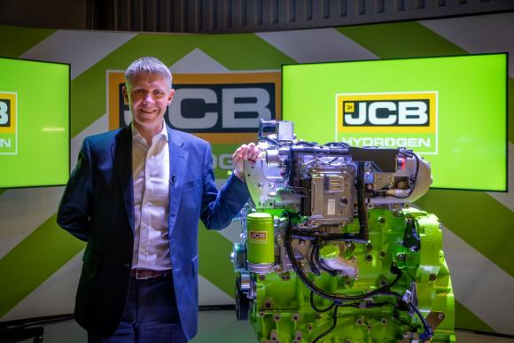 JCB направи дебют на своята революционна технология за двигатели с водород