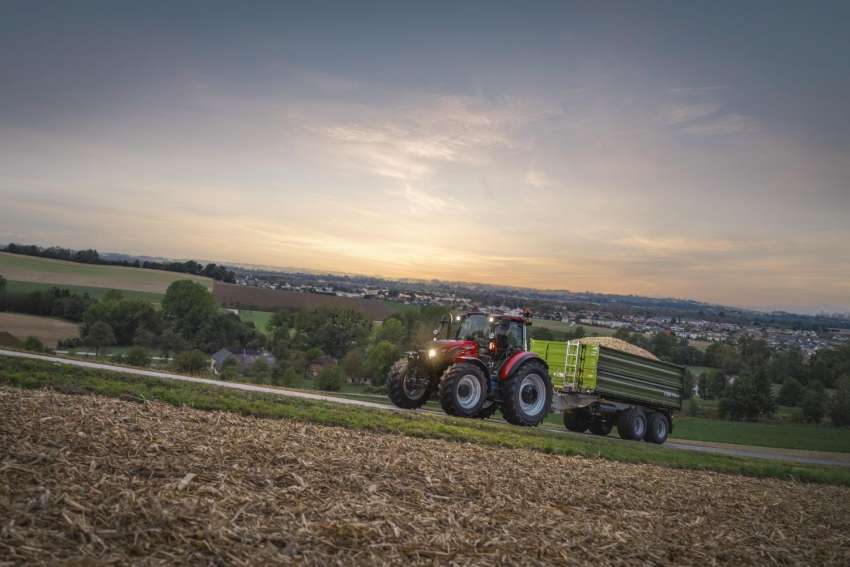  Case IH Farmall C:  ,     