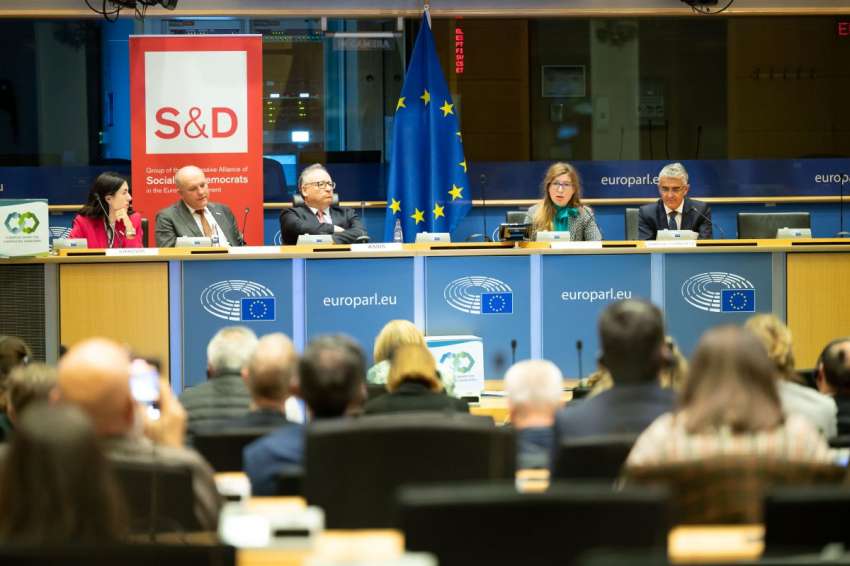 ������� ������ 11 ������ ����������� �� 6-��� ���������� ������� �� ������������ ��������