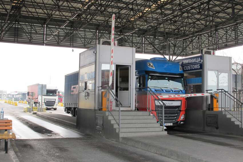 ���� � ����������� �� ��� ���� �� 2 ������� � �������